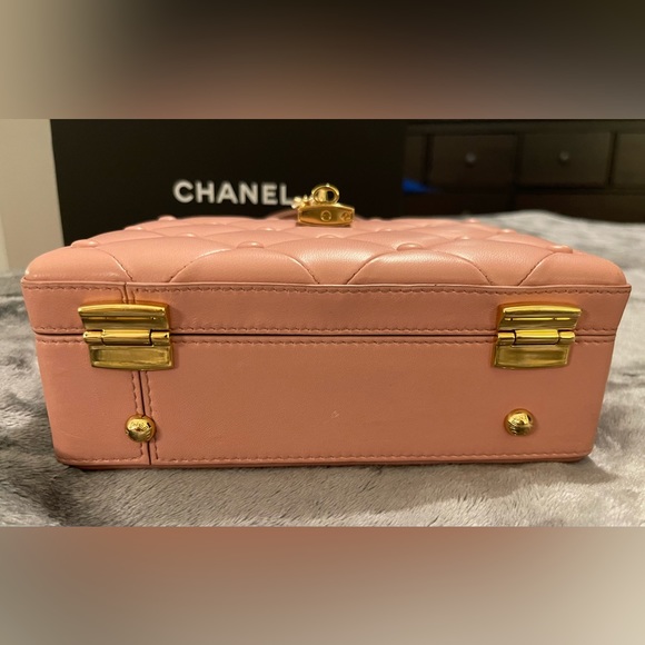 SOLD! Dolce & Gabbana Pink Quilted Leather Box Top Handle Bag - Picture 5 of 11